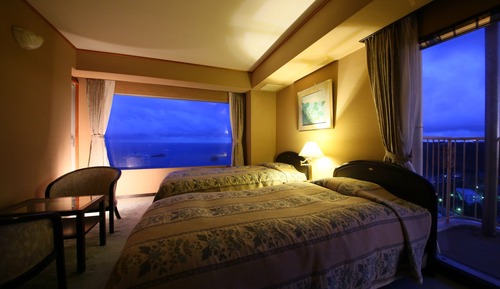 Corner Suite with Ocean View