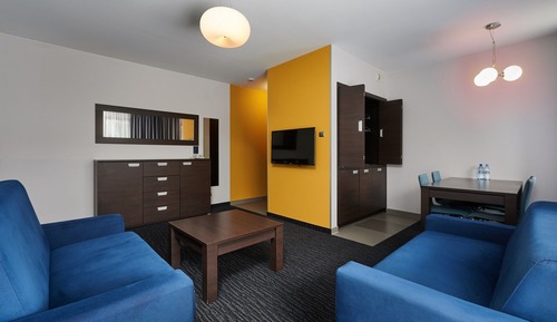 Studio, 2 Twin Beds, Kitchenette
