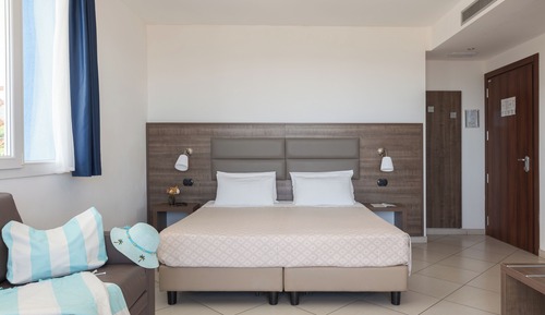 Deluxe Quadruple Room