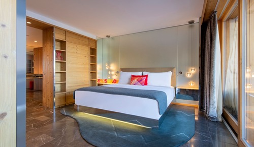 Fantastic Suite, one king bed, separate living room
