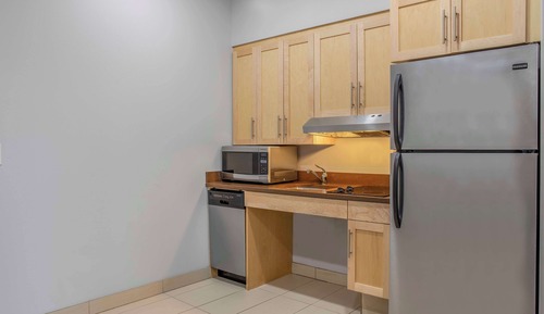 Studio, 1 King Bed, Accessible, Bathtub