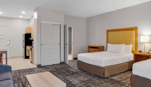 Studio, 2 Queen Beds, Accessible, Bathtub