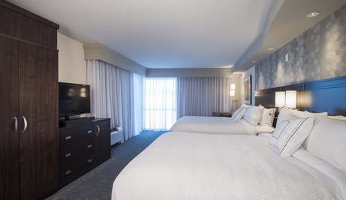 Room, 2 Queen Beds (Mobility/Hearing Access, Roll-In Shwr)
