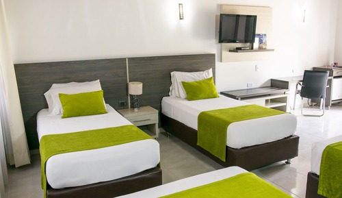 Family Room, Multiple Beds
