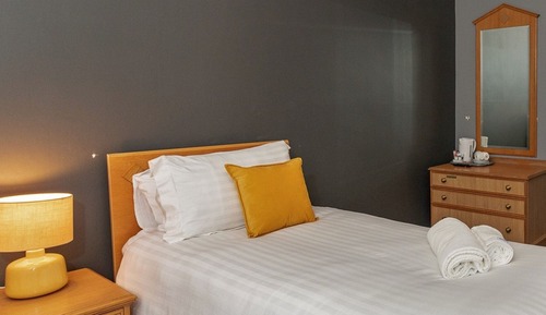 Standard Single Room, Shared Bathroom