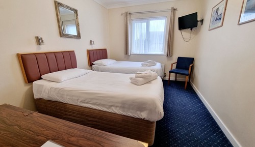 Standard Twin Room, Ensuite