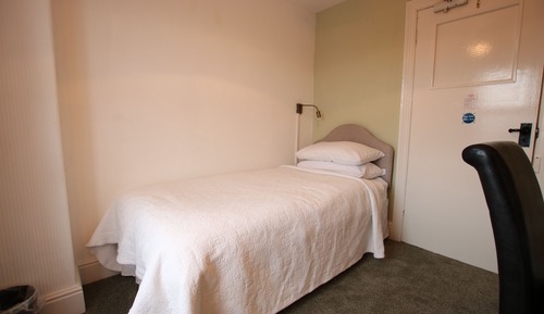 Single Room, Private Bathroom