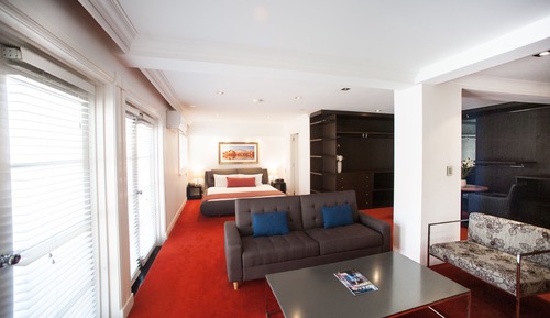 Luxury Suite with Pool View