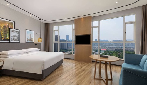 Deluxe Room, 1 King Bed, Non Smoking