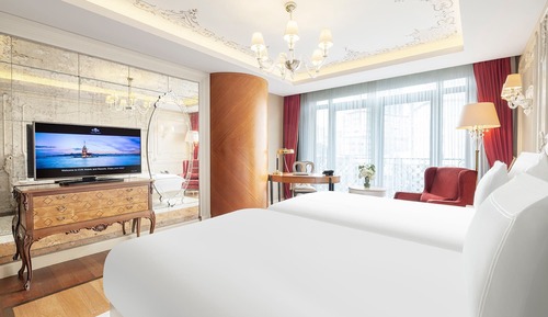Superior Room, City View