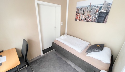 Standard Single Room, Shared Bathroom