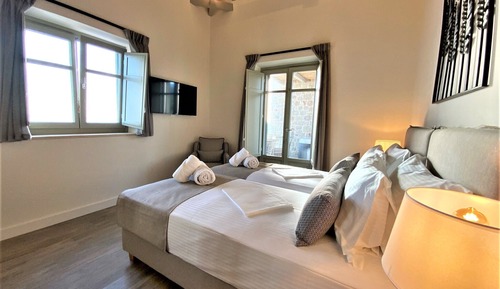 Executive Villa, 2 Bedrooms, 2 Bathrooms, Pool View