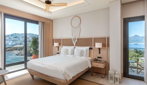 Suite, 1 King Bed, Sea View (Boho)