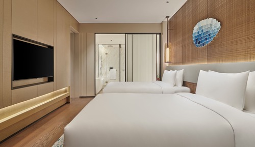 City Suite, City View