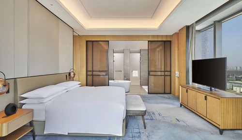 Deluxe Suite, 1 King Bed