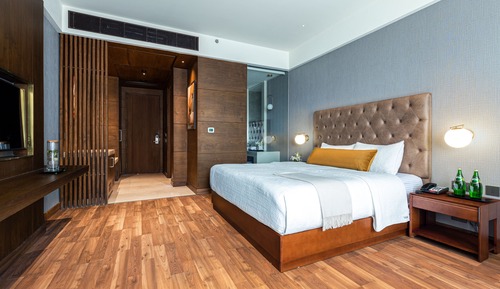 Room, 1 King Bed, Mobility Accessible, Non Smoking