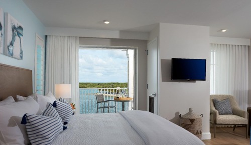 King Premier Waterfront Suite