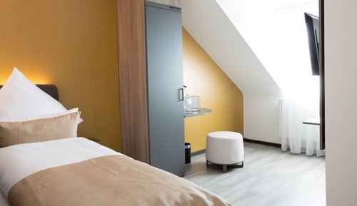 Standard Single Room