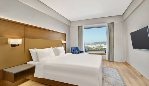 Executive Suite (2)