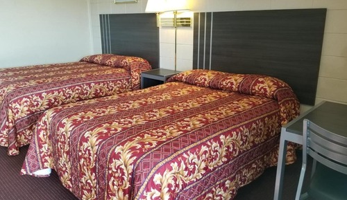 Double Room, Smoking