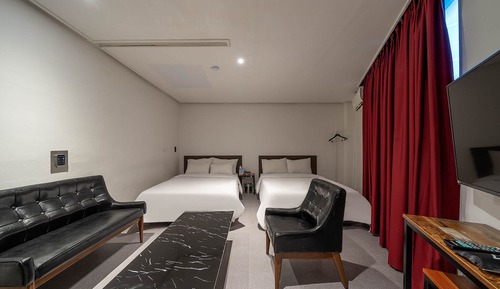 Premium Twin Room