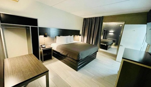 Deluxe Single Room