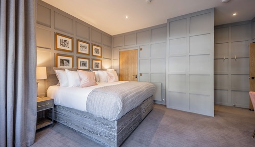 Superior 2 Bedroom Apartment