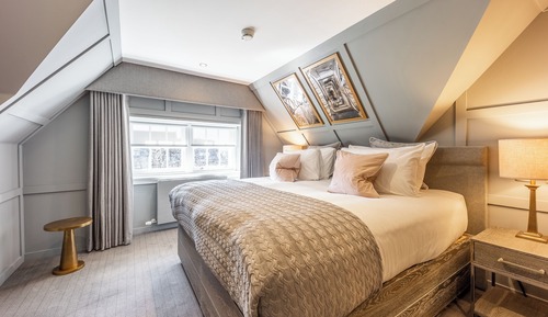 Classic 2 Bedroom Apartment
