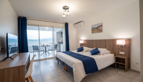 Standard Studio, 1 Queen Bed, Sea View