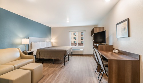 Suite, 1 King Bed with Sofa bed, Non Smoking