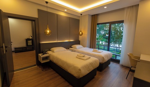 Economy Room