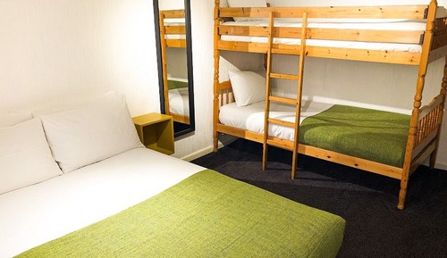 Room, Private Bathroom (Apartment 8)