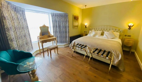 Chic Room