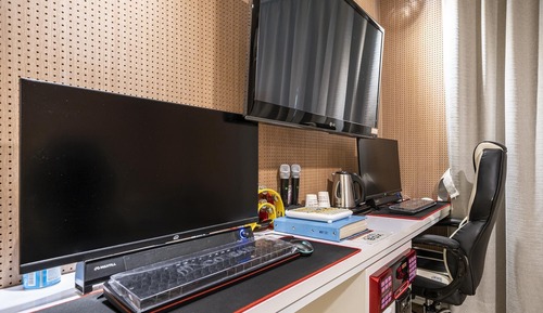 Room (Suite family room / karaoke 2 PCs (ca)