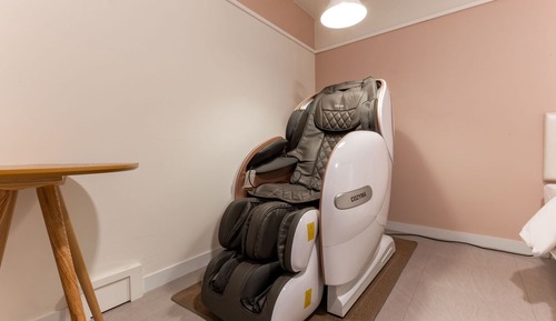 Room (Premium A/Massage Chair (Breakfast/No)