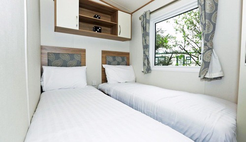 6 Berth Luxury Caravan with Hot Tub
