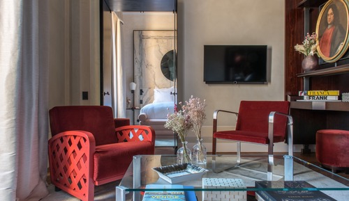 Standard Suite, 1 King Bed, Pool Access, City View