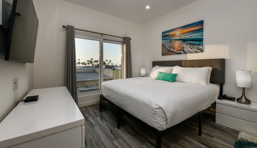 Apartment (2 Bedrooms)