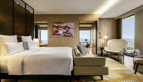 Junior Suite, 1 King Bed (Pullman)