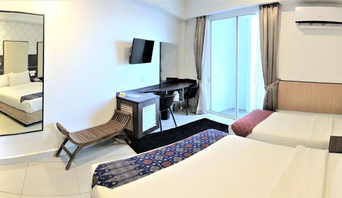 Family Triple Room, Sea View