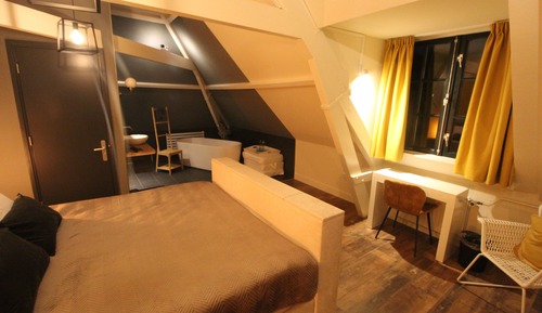 Deluxe Double or Twin Room