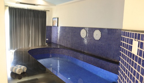 Royal Studio Suite