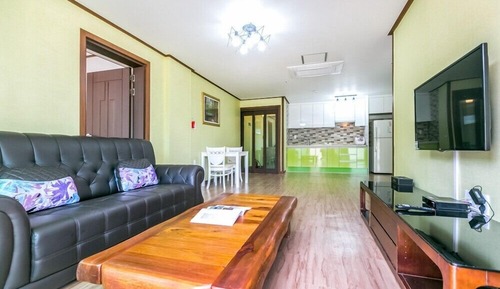 Room (Castle-dong 302)