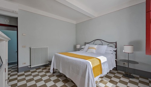 Double Room (n.4)