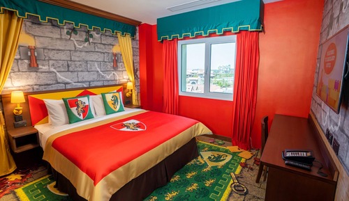 Kingdom Fully Themed Family Suite with park access