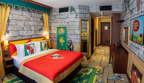 Kingdom Fully Themed Room with park access