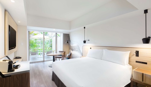 Deluxe Room, 1 King Bed, Terrace