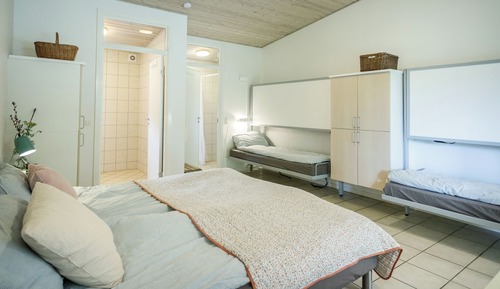 Family Room (6 person)