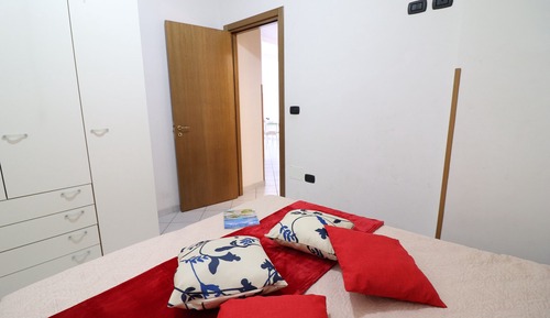 House, 2 Bedrooms, Balcony, City View