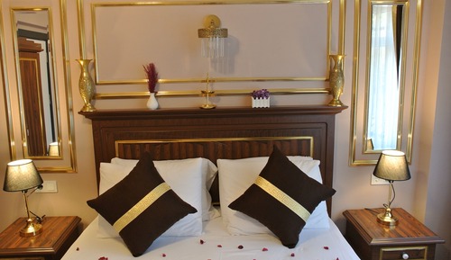 Family Suite, 2 Bedrooms, Microwave, City View